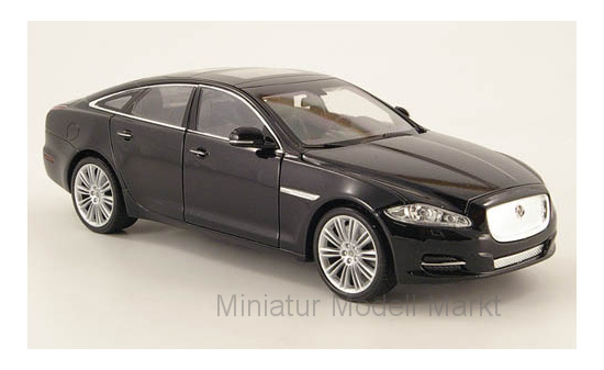 Welly WEL22517BLACK Jaguar XJ - schwarz - Vorbestellung 1:24