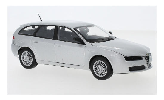 Motormax MOM73372SILVER Alfa Romeo 159 SW - silber - Vorbestellung 1:24