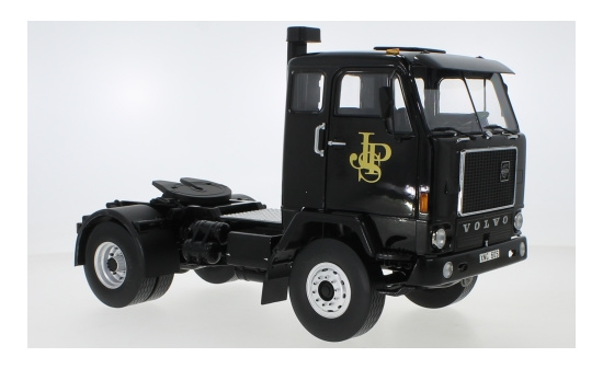 MCG MCG18217 Volvo F88 - schwarz - John Player Special 1:18